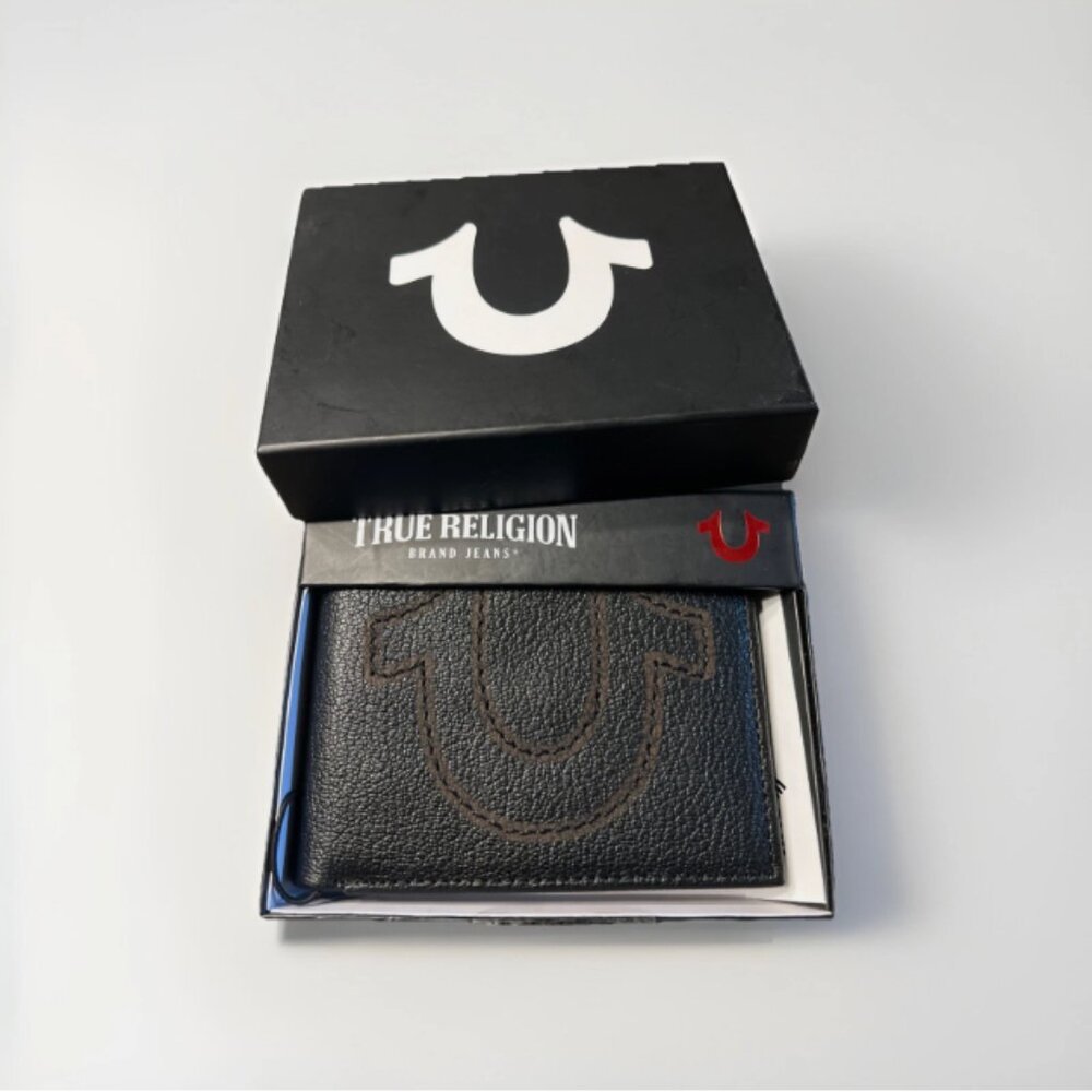 True Religion Men's Genuine Leather Bifold Wallet with Horseshoe Logo